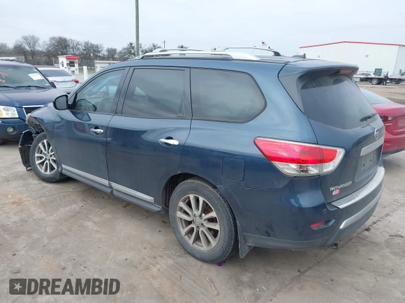 2015 Nissan Pathfinder SV with VIN 5N1AR2MN5FC607557, listed as a IAAI auction lot 41619329 with 151,498 mi miles and . Bid and sale history available at DreamBid. Image 3.