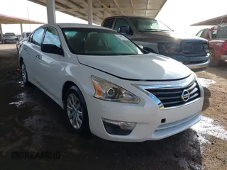 2015 Nissan Altima 2.5 S with VIN 1N4AL3APXFN333090, listed as a IAAI auction lot 41940837 with 173,319 mi miles. Bid and sale history available at carsss.com. Image 1.