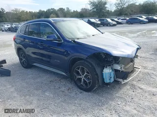 2018 BMW X1 sDrive28i with VIN WBXHU7C34J5H44572, listed as a IAAI auction lot 41607151 with 43,056 mi miles. Bid and sale history available at carsss.com. Image 1.