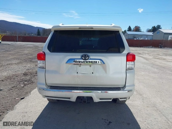 2011 Toyota 4Runner Trail with VIN JTEBU5JR8B5042490, listed as a IAAI auction lot 41848866 with 332,144 mi miles. Bid and sale history available at carsss.com. Image 16.