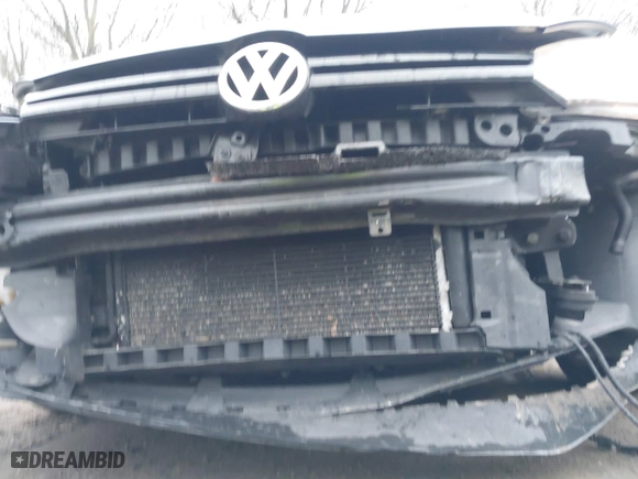 2011 Volkswagen Golf TDI with VIN WVWDM7AJ9BW238175, listed as a IAAI auction lot 41943019 with 153,581 mi miles. Bid and sale history available at carsss.com. Image 14.