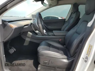 2020 Tesla Model Y Long Range z VIN 5YJYGDEE7LF010461, wystawiony jako Copart lot #55184315 z przebiegiem 88 285 mil mil oraz Szkoda całkowita • Salvage title. Historia ofert i sprzedaży dostępna na DreamBid. Obrazek 7.