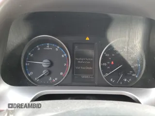 2018 Toyota RAV4 XLE с VIN JTMWFREV8JJ180020, выставлен на аукционе Copart как лот 62836635 с пробегом 58 983 миль миль и Списание • Salvage title. История ставок и продаж доступна на DreamBid. Изображение 9.