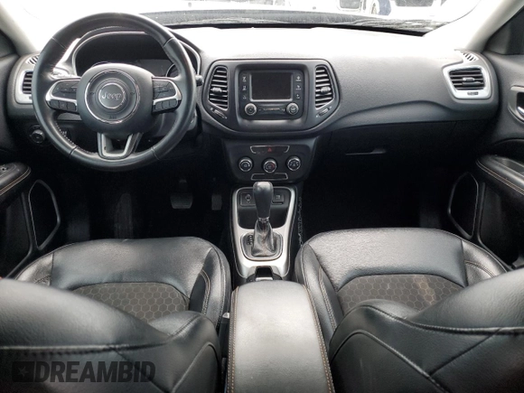 2018 Jeep Compass Latitude z VIN 3C4NJCBB1JT240505, wystawiony jako Copart lot #44365215 z przebiegiem 102 798 mil mil oraz Szkoda całkowita • Salvage title. Historia ofert i sprzedaży dostępna na DreamBid. Obrazek 8.