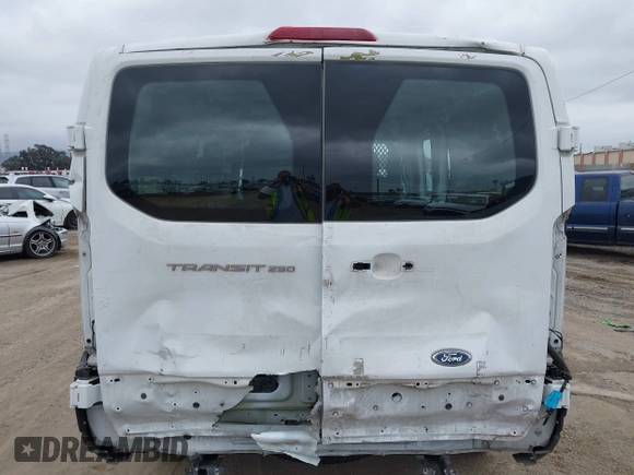 2019 Ford Transit с VIN 1FTYR1ZM0KKA86342, выставлен на аукционе IAAI как лот 42136774 с пробегом 184 618 миль миль и . История ставок и продаж доступна на DreamBid. Изображение 12.