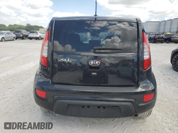 2013 Kia Soul + z VIN KNDJT2A64D7534190, wystawiony jako Copart lot #57586195 z przebiegiem Nie podano mil oraz Szkoda całkowita • Salvage title. Historia ofert i sprzedaży dostępna na DreamBid. Obrazek 6.