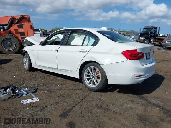 2016 BMW 3 Series 320i z VIN WBA8A9C51GK617592, wystawiony jako IAAI lot #41550528 z przebiegiem Nie podano mil oraz . Historia ofert i sprzedaży dostępna na DreamBid. Obrazek 3.