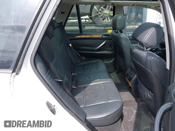 2004 BMW X5 3.0i with VIN 5UXFA13594LU44968, listed as a IAAI auction lot 42151081 with 197,471 mi miles. Bid and sale history available at carsss.com. Image 8.