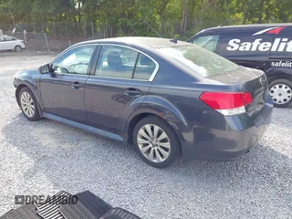 2011 Subaru Legacy Limited Power Moon z VIN 4S3BMBK67B3237225, wystawiony jako IAAI lot #42579944 z przebiegiem 104 186 mil mil oraz . Historia ofert i sprzedaży dostępna na DreamBid. Obrazek 3.