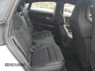 2022 Audi e-tron GT Prestige z VIN WAUEJBFW6N7009405, wystawiony jako Copart lot #72358873 z przebiegiem 6207 mil mil oraz . Historia ofert i sprzedaży dostępna na DreamBid. Obrazek 10.
