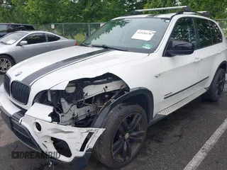2012 BMW X5 35i с VIN 5UXZV4C5XCL765368, выставлен на аукционе IAAI как лот 42526136 с пробегом 165 365 миль миль и . История ставок и продаж доступна на DreamBid. Изображение 17.