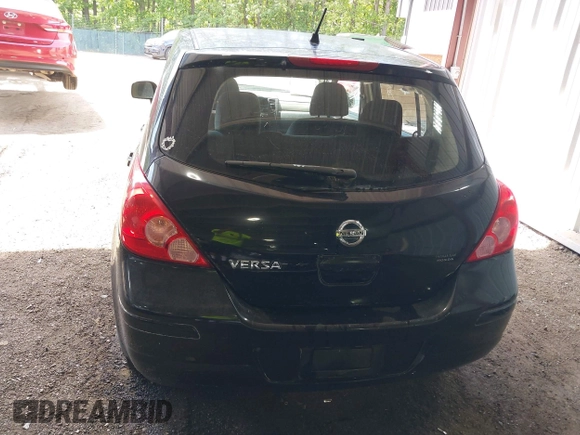 2011 Nissan Versa S z VIN 3N1BC1CP5BL500520, wystawiony jako IAAI lot #42307793 z przebiegiem 127 281 mil mil oraz . Historia ofert i sprzedaży dostępna na DreamBid. Obrazek 17.