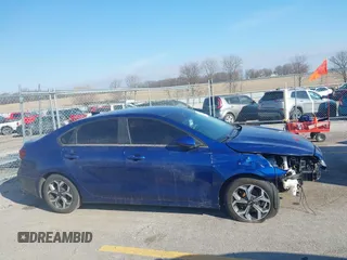 2019 Kia Forte LXS with VIN 3KPF24AD8KE007205, listed as a IAAI auction lot 41848642 with 88,121 mi miles. Bid and sale history available at carsss.com. Image 14.