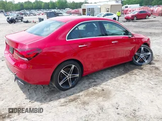 2019 Mercedes-Benz A 220 z VIN WDD3G4EB5KW022155, wystawiony jako IAAI lot #42132650 z przebiegiem 83 511 mil mil oraz . Historia ofert i sprzedaży dostępna na DreamBid. Obrazek 4.