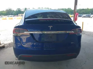 2016 Tesla Model X 70D z VIN 5YJXCAE23GF004285, wystawiony jako IAAI lot #42179024 z przebiegiem 108 472 mil mil oraz . Historia ofert i sprzedaży dostępna na DreamBid. Obrazek 16.