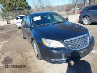 2014 Chrysler 200 LX with VIN 1C3CCBAG8EN152361, listed as a IAAI auction lot 41837695 with 188,435 mi miles. Bid and sale history available at carsss.com. Image 1.