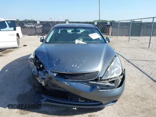 2005 Lexus ES 330 with VIN JTHBA30G155069616, listed as a IAAI auction lot 42093544 with 291,157 mi miles. Bid and sale history available at carsss.com. Image 12.