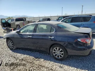 2002 Lexus ES 300 with VIN JTHBF30G720072725, listed as a Copart auction lot 61792275 with 196,805 mi miles and Salvage title. Bid and sale history available at DreamBid. Image 2.