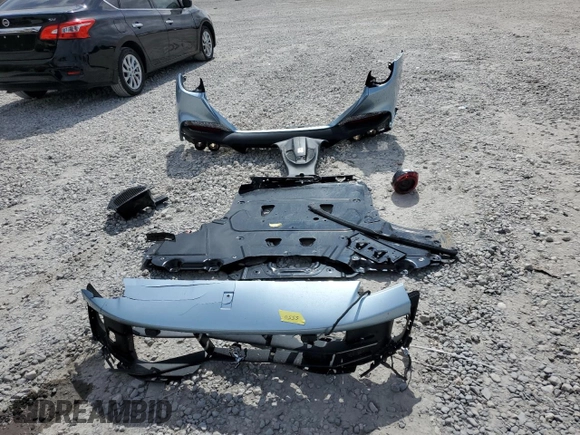 2023 Ferrari Portofino z VIN ZFF02RPA4P0298111, wystawiony jako Copart lot #65799704 z przebiegiem 1096 mil mil oraz Nie do naprawy. Historia ofert i sprzedaży dostępna na DreamBid. Obrazek 14.