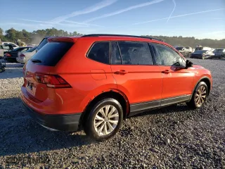 2018 Volkswagen Tiguan S with VIN 3VV1B7AX7JM029207, listed as a Copart auction lot 77978224 with 103,900 mi miles and Salvage Title. Bid and sale history available at carsss.com. Image 3.