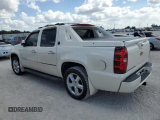 2013 Chevrolet Avalanche LTZ with VIN 3GNTKGE78DG305390, listed as a Copart auction lot 77601504 with 0 mi miles and Non Repairable. Bid and sale history available at carsss.com. Image 2.