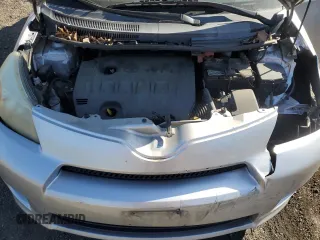 2008 Scion xD z VIN JTKKU10408J025968, wystawiony jako Copart lot #54627355 z przebiegiem 144 133 mil mil oraz Szkoda całkowita • Salvage title. Historia ofert i sprzedaży dostępna na DreamBid. Obrazek 11.