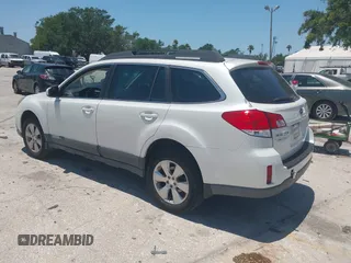 2012 Subaru Outback 2.5i z VIN 4S4BRCAC8C3263070, wystawiony jako IAAI lot #42299243 z przebiegiem 134 902 mil mil oraz . Historia ofert i sprzedaży dostępna na DreamBid. Obrazek 3.