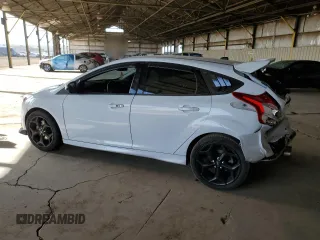2014 Ford Focus ST with VIN 1FADP3L9XEL209508, listed as a Copart auction lot 47121505 with 83,283 mi miles and Salvage Title. Bid and sale history available at carsss.com. Image 2.