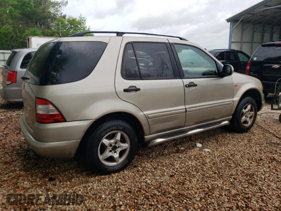 2001 Mercedes-Benz M 320/430/500 with VIN 4JGAB54E01A275750, listed as a Copart auction lot 83097924 with 233,218 mi miles and Non repairable. Bid and sale history available at DreamBid. Image 3.
