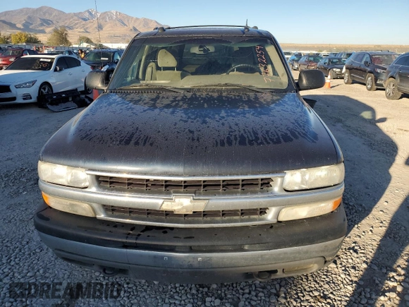 2005 Chevrolet Suburban LS with VIN 3GNFK16Z55G159557, listed as a Copart auction lot 77632254 with 317,671 mi miles and Clean Title. Bid and sale history available at carsss.com. Image 5.