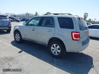 2008 Ford Escape Limited with VIN 1FMCU04188KB76343, listed as a IAAI auction lot 41975218 with 258,847 mi miles. Bid and sale history available at carsss.com. Image 3.