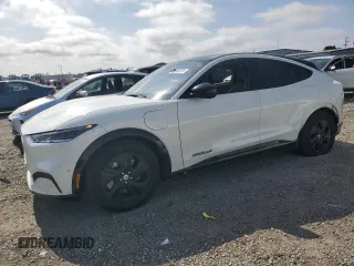 2022 Ford Mustang Mach-E California Route 1 z VIN 3FMTK2SUXNMA30027, wystawiony jako Copart lot #55683375 z przebiegiem 56 217 mil mil oraz Szkoda całkowita • Salvage title. Historia ofert i sprzedaży dostępna na DreamBid. Obrazek 1.