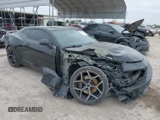 2019 Chevrolet Camaro 2SS with VIN 1G1FH1R78K0118785, listed as a IAAI auction lot 41365572 with 62,169 mi miles and . Bid and sale history available at carsss.com. Image 1.