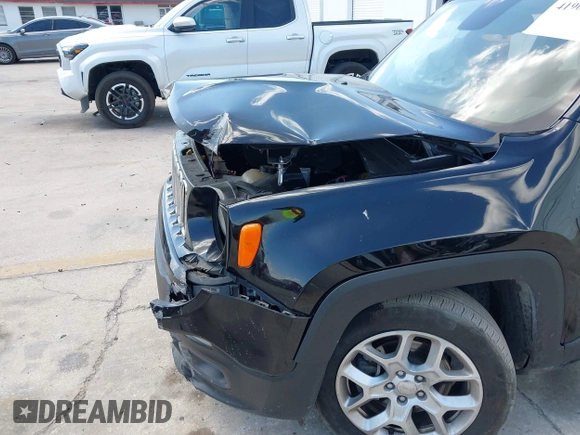 2018 Jeep Renegade Latitude with VIN ZACCJABB7JPH06179, listed as a IAAI auction lot 41900688 with 115,277 mi miles. Bid and sale history available at carsss.com. Image 6.