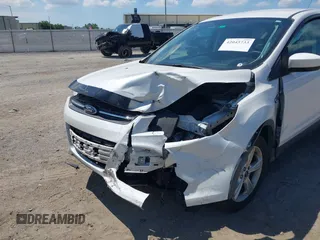 2014 Ford Escape SE with VIN 1FMCU0G93EUD22536, listed as a IAAI auction lot 42045733 with 145,983 mi miles. Bid and sale history available at carsss.com. Image 6.