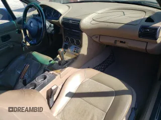2000 BMW Z3 2.5 with VIN WBACH9341YLF88574, listed as a Copart auction lot 41901735 with 395,118 mi miles and Non repairable. Bid and sale history available at DreamBid. Image 8.