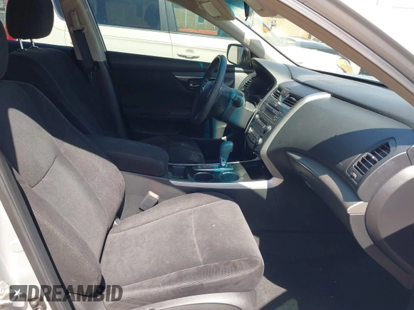 2013 Nissan Altima SV with VIN 1N4AL3AP4DN539082, listed as a IAAI auction lot 41848939 with 142,294 mi miles and . Bid and sale history available at carsss.com. Image 5.