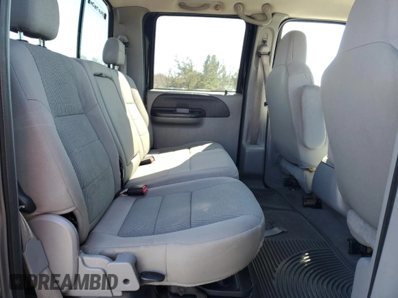 2006 Ford F-350 XL with VIN 1FTWW33P96EB51529, listed as a Copart auction lot 46811995 with 142,185 mi miles and Salvage title. Bid and sale history available at DreamBid. Image 10.