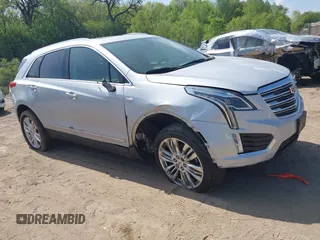 2017 Cadillac XT5 Premium Luxury AWD z VIN 1GYKNERS6HZ112170, wystawiony jako IAAI lot #42262116 z przebiegiem 140 982 mil mil oraz . Historia ofert i sprzedaży dostępna na DreamBid. Obrazek 1.