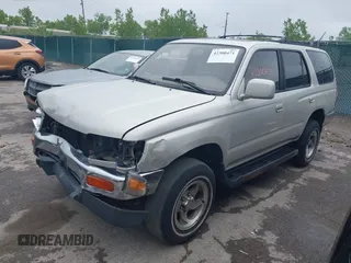 1998 Toyota 4Runner SR5 с VIN JT3GN86RXW0063561, выставлен на аукционе IAAI как лот 42300471 с пробегом 311 139 миль миль и . История ставок и продаж доступна на DreamBid. Изображение 2.
