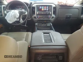 2018 GMC Sierra 2500HD SLT z VIN 1GT12TEY9JF195755, wystawiony jako Copart lot #56928195 z przebiegiem 175 497 mil mil oraz Szkoda całkowita • Salvage title. Historia ofert i sprzedaży dostępna na DreamBid. Obrazek 8.