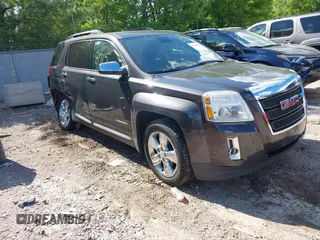 2014 GMC Terrain SLE z VIN 2GKALREK6E6194935, wystawiony jako IAAI lot #42348715 z przebiegiem 131 969 mil mil oraz . Historia ofert i sprzedaży dostępna na DreamBid. Obrazek 1.