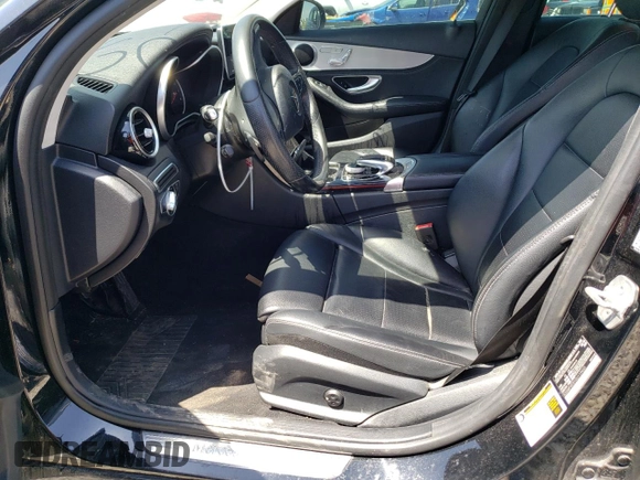 2016 Mercedes-Benz C 300 Luxury z VIN 55SWF4KB1GU119460, wystawiony jako Copart lot #52034473 z przebiegiem 41 077 mil mil oraz Szkoda całkowita • Salvage title. Historia ofert i sprzedaży dostępna na DreamBid. Obrazek 7.