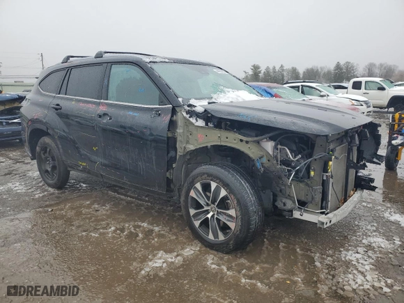 2021 Toyota Highlander XLE with VIN 5TDGZRBHXMS115509, listed as a Copart auction lot 44003825 with 42,895 mi miles and Salvage Title. Bid and sale history available at carsss.com. Image 4.