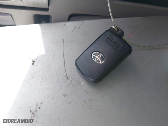 2014 Toyota Highlander XLE with VIN 5TDKKRFH7ES028046, listed as a IAAI auction lot 41792653 with 1 mi miles. Bid and sale history available at carsss.com. Image 11.