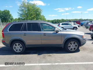 2010 Volvo XC90 I6 с VIN YV4982CZ3A1545799, выставлен на аукционе IAAI как лот 42298055 с пробегом 160 859 миль миль и . История ставок и продаж доступна на DreamBid. Изображение 13.