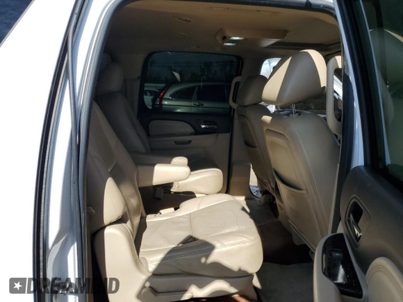 2011 GMC Yukon XL Denali with VIN 1GKS1MEF8BR359853, listed as a Copart auction lot 88512005 with 207,749 mi miles and Salvage Title. Bid and sale history available at carsss.com. Image 11.