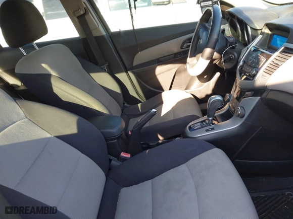 2013 Chevrolet Cruze LS with VIN 1G1PA5SH6D7132584, listed as a IAAI auction lot 41880780 with 15,197 mi miles. Bid and sale history available at carsss.com. Image 5.