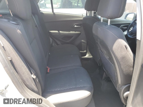 2020 Chevrolet Trax LS with VIN 3GNCJKSB0LL204347, listed as a Copart auction lot 63516375 with 35,720 mi miles and Salvage title. Bid and sale history available at DreamBid. Image 10.