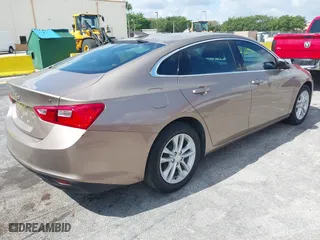 2018 Chevrolet Malibu LT with VIN 1G1ZD5ST1JF208525, listed as a IAAI auction lot 42055307 with 109,147 mi miles. Bid and sale history available at carsss.com. Image 4.